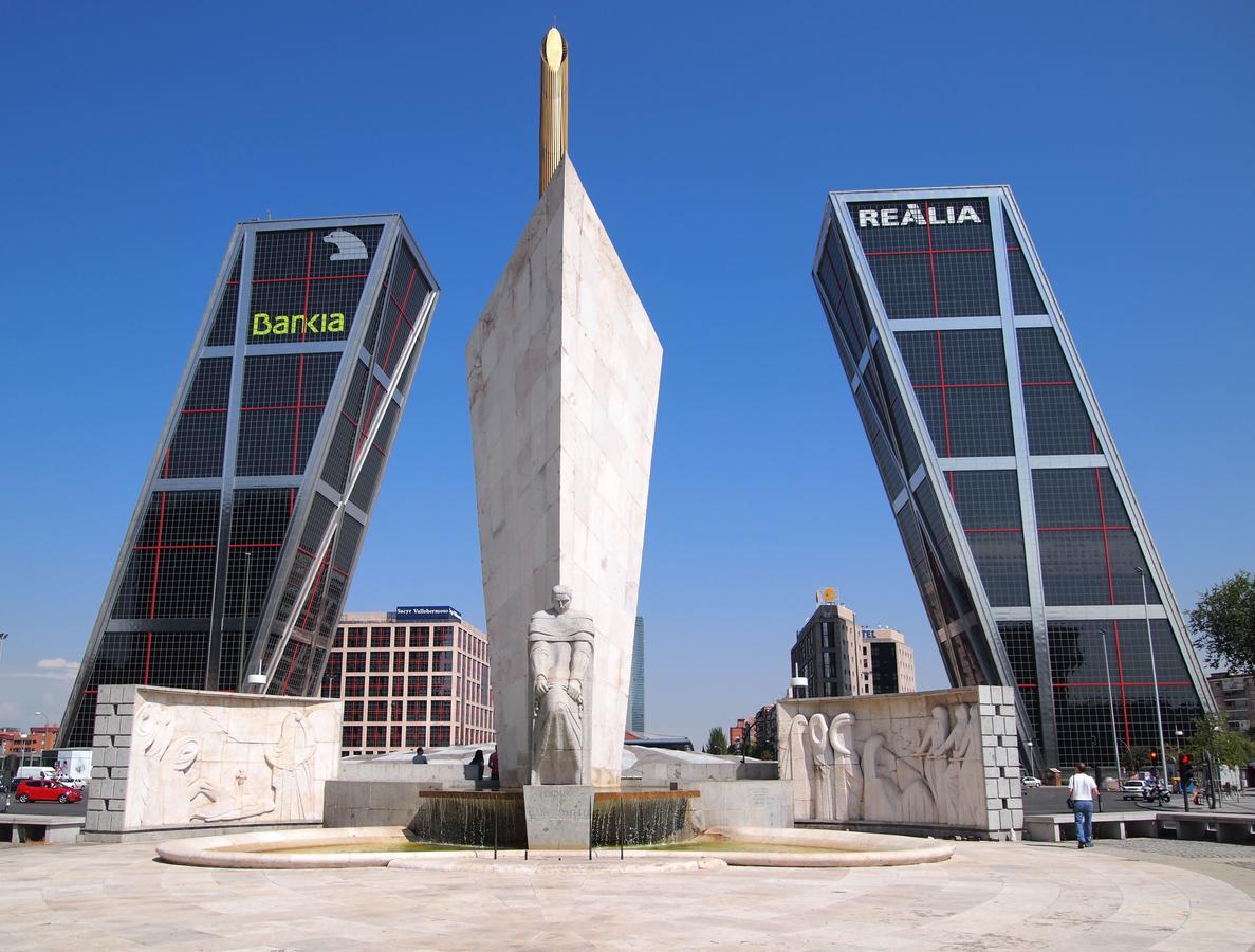 Atico Puerta De Europa Daire Madrid Dış mekan fotoğraf