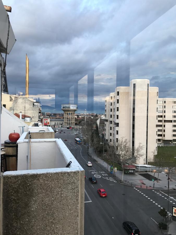 Atico Puerta De Europa Daire Madrid Dış mekan fotoğraf